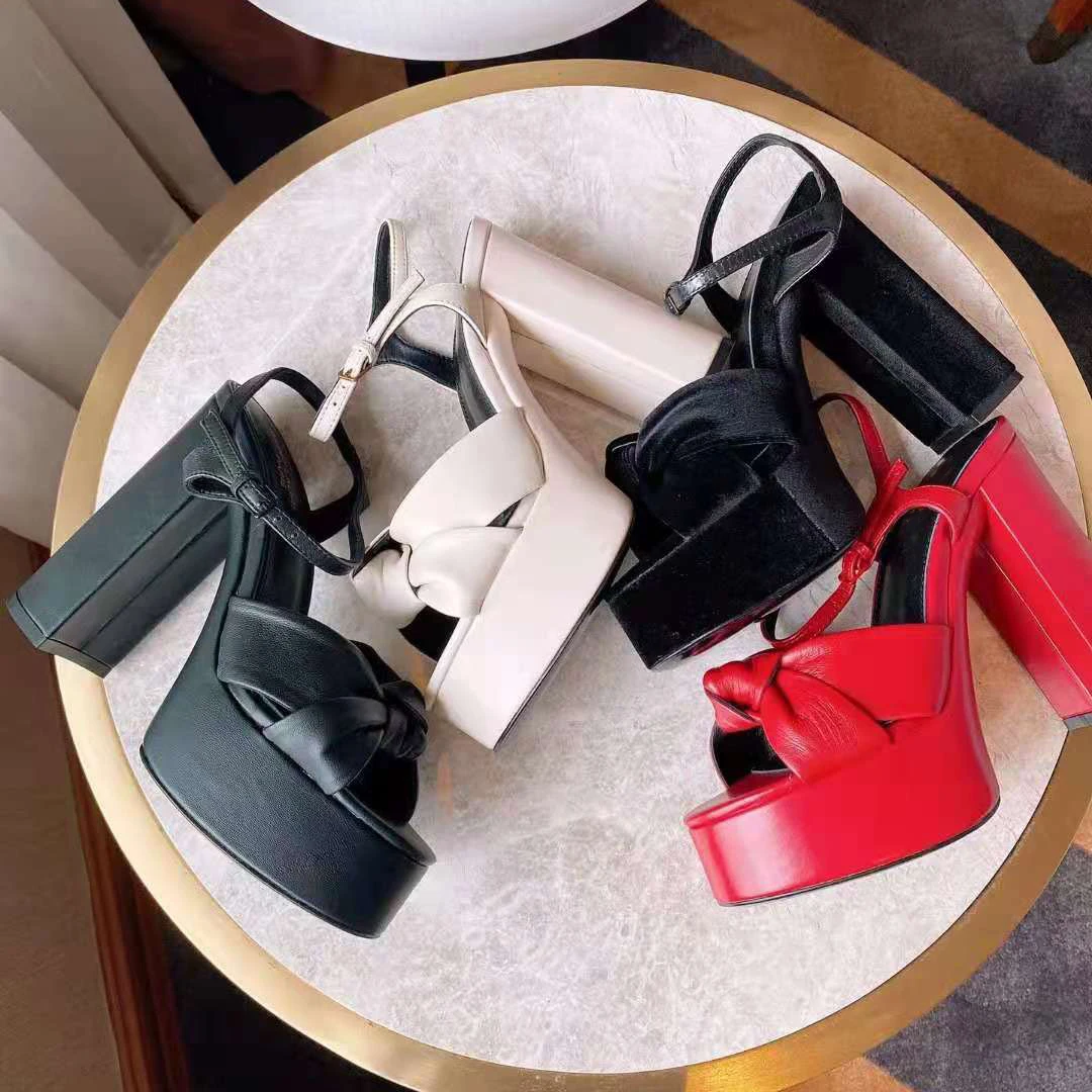 Vallv2021 new full leather classic bow sexy all-match sweet high-heeled platform women's shoes
Vallv2021 new full leather classic bow sexy all-match sweet high-heeled platform women's shoes