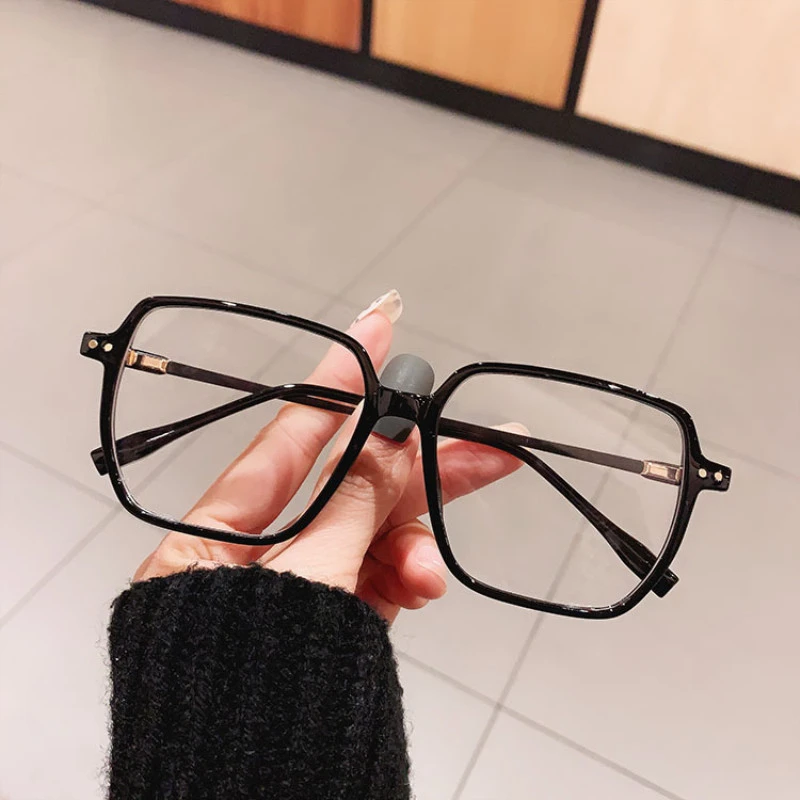 New Ultra-light Vintage Wild Big Frame Eyeglasses Personality Female Trendy Round Face Thin High Quality Square Glasses Frame
New Ultra-light Vintage Wild Big Frame Eyeglasses Personality Female Trendy Round Face Thin High Quality Square Glasses Frame