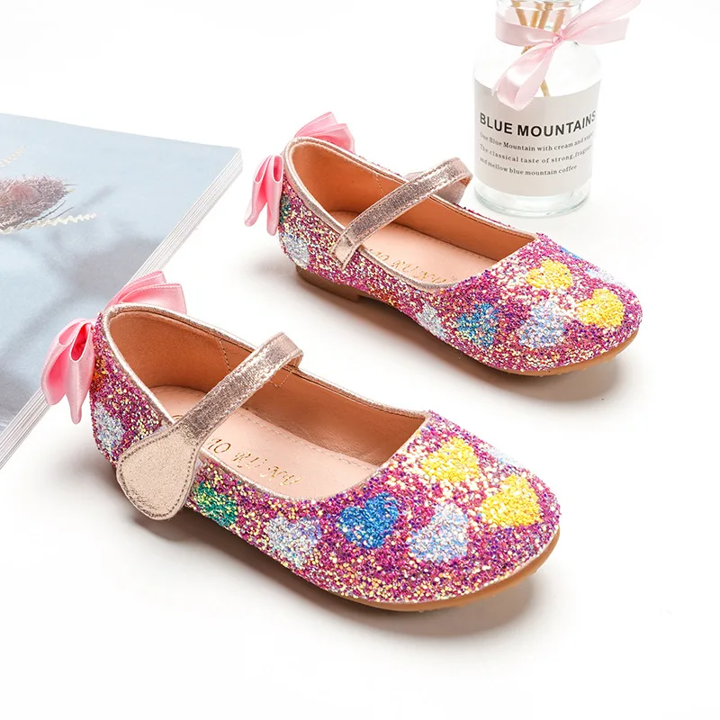 Holiday Party Wedding Shoes Girl Fashion Heart-shape Bling Low Heeled Student Girls Leather Mary Jane Shoes Kids Autumn D05151
Holiday Party Wedding Shoes Girl Fashion Heart-shape Bling Low Heeled Student Girls Leather Mary Jane Shoes Kids Autumn D05151
