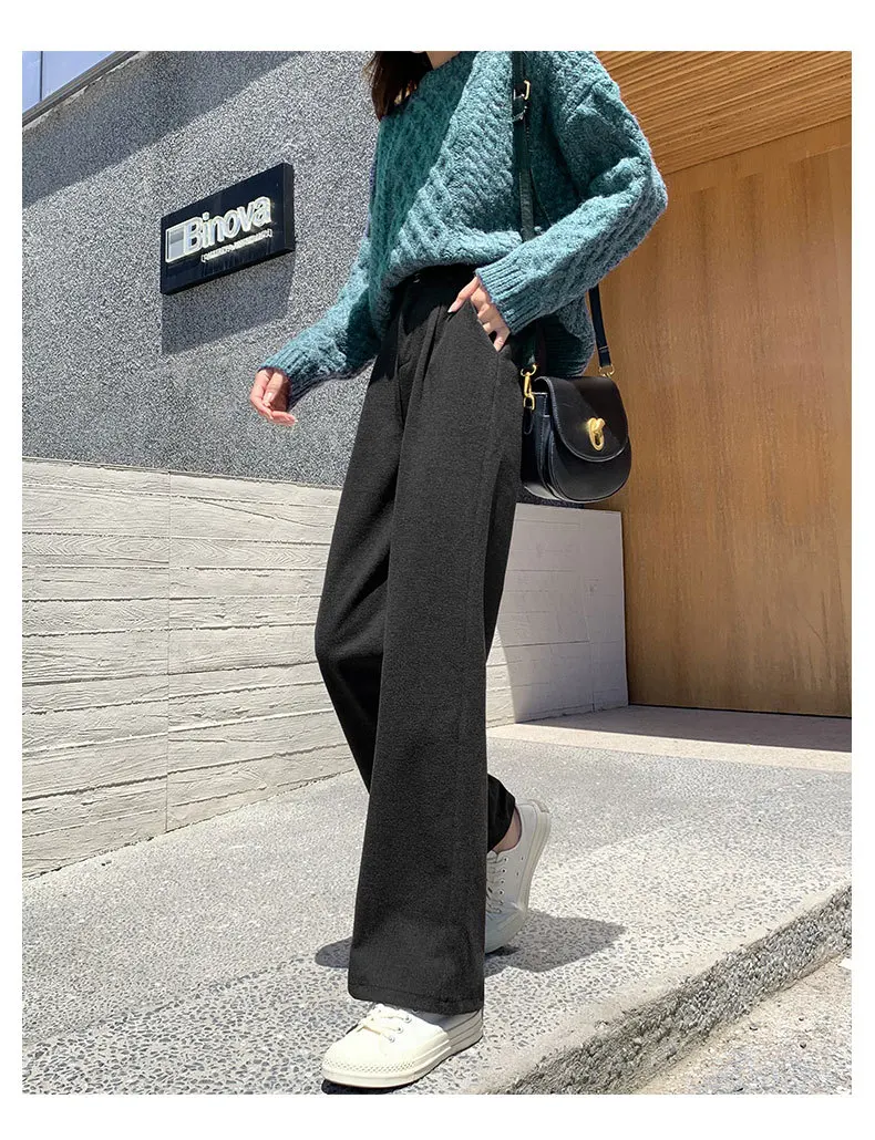 women's trousers with high waistline, loose and straight tube, casual thickening and flannel black trousers in autumn and winter
women's trousers with high waistline, loose and straight tube, casual thickening and flannel black trousers in autumn and winter