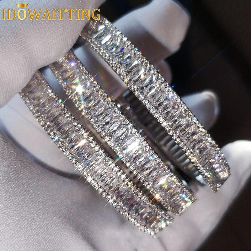 Iced Out Bling Micro Pave Baguette CZ Gold Color Inner 60mm Bangle Bracelet For Women European Classic Fashion Band Wide Jewelry
Iced Out Bling Micro Pave Baguette CZ Gold Color Inner 60mm Bangle Bracelet For Women European Classic Fashion Band Wide Jewelry