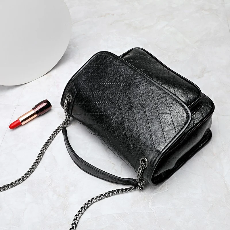 free shipping2020 the new style fashion and simple genuine cow leather women one shoulder bag crossbody bag 2 size 23cm 28cm
free shipping2020 the new style fashion and simple genuine cow leather women one shoulder bag crossbody bag 2 size 23cm 28cm