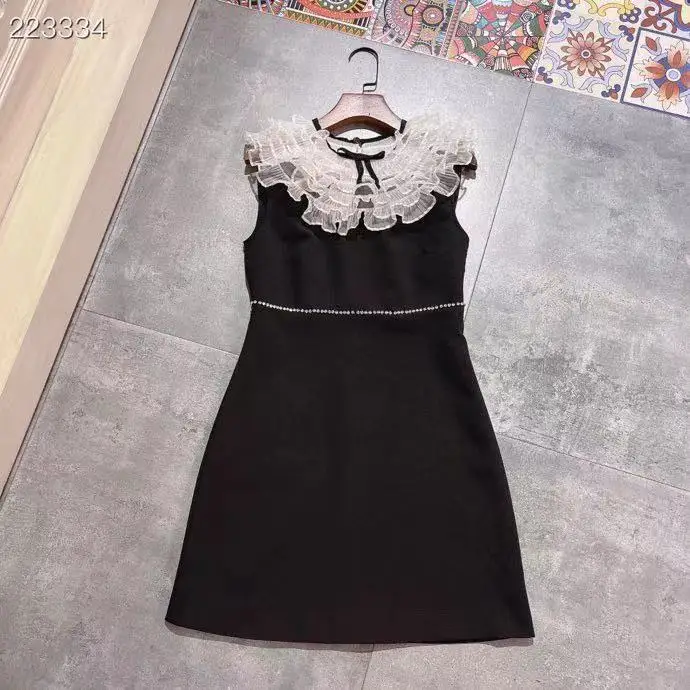 Runway Fashion Women Summer Mini Dress 2021 Designer Sleeveless Black Ruffles Collar Diamonds Party Dress
Runway Fashion Women Summer Mini Dress 2021 Designer Sleeveless Black Ruffles Collar Diamonds Party Dress