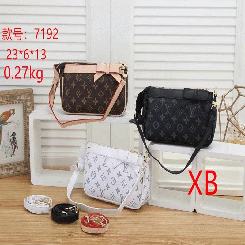 7192 wallets and handbags large capacity ladies casual handbags luxury bags new style Instinct fashion letter canvas shoulder ba
7192 wallets and handbags large capacity ladies casual handbags luxury bags new style Instinct fashion letter canvas shoulder ba