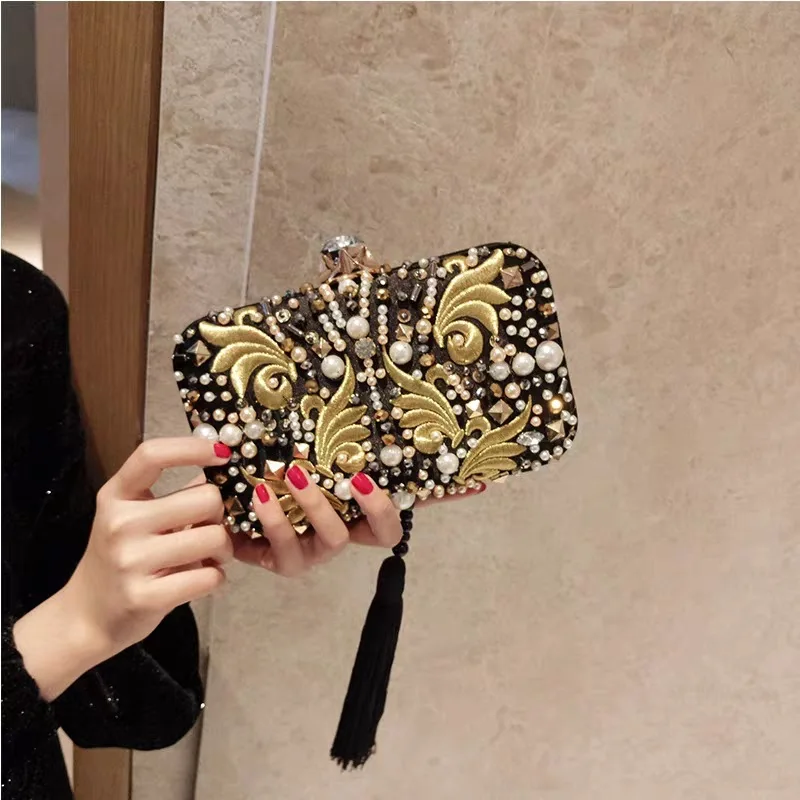 2021 New bags for women embroidery party dinner bag handmade diamond black tassel clutch purse and handbags luxury designer bags
2021 New bags for women embroidery party dinner bag handmade diamond black tassel clutch purse and handbags luxury designer bags