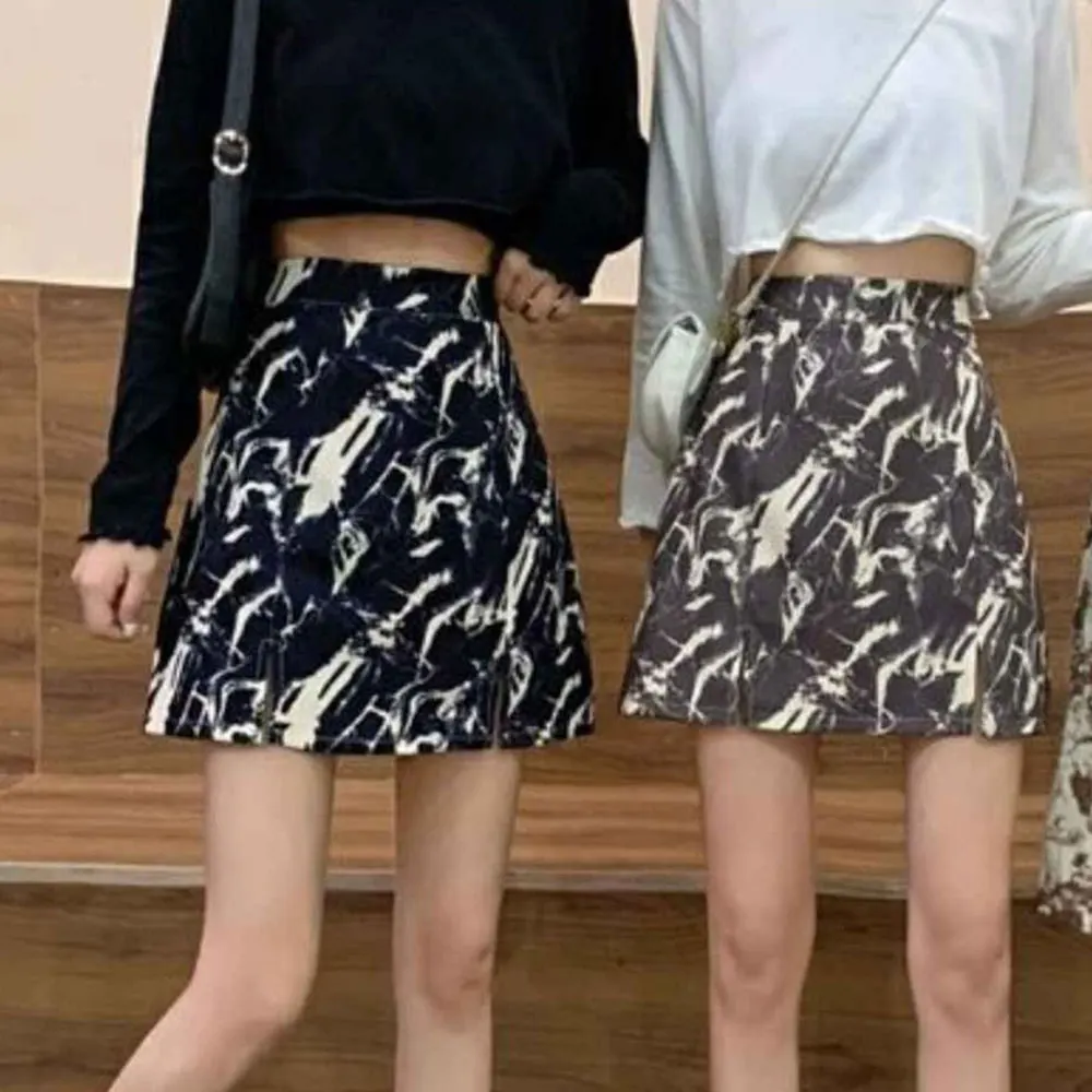 Y2K Tie Dye Women Mini Skirt Vintage A-Line Split Printing High Waist Female Summer Sexy Korea Skinny Party Club Streetwear
Y2K Tie Dye Women Mini Skirt Vintage A-Line Split Printing High Waist Female Summer Sexy Korea Skinny Party Club Streetwear