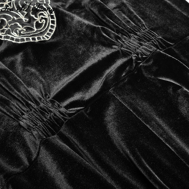 Seasixiang Fashion Designer Spring Velvet Dress Women V-Neck Long Sleeve Embroidery Elastic waist Vintage Dresses
Seasixiang Fashion Designer Spring Velvet Dress Women V-Neck Long Sleeve Embroidery Elastic waist Vintage Dresses