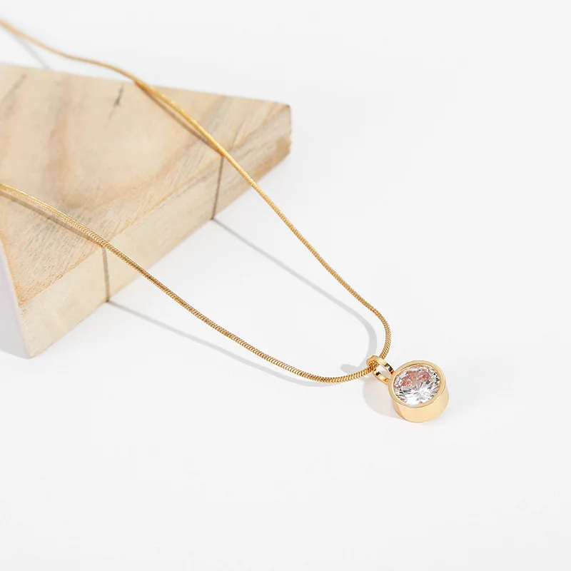 Vintage Choker Necklace For Women Neck Chain Multilayer Geometric India Zircon Pendant Sweater Necklace Party Accessories Gift
Vintage Choker Necklace For Women Neck Chain Multilayer Geometric India Zircon Pendant Sweater Necklace Party Accessories Gift