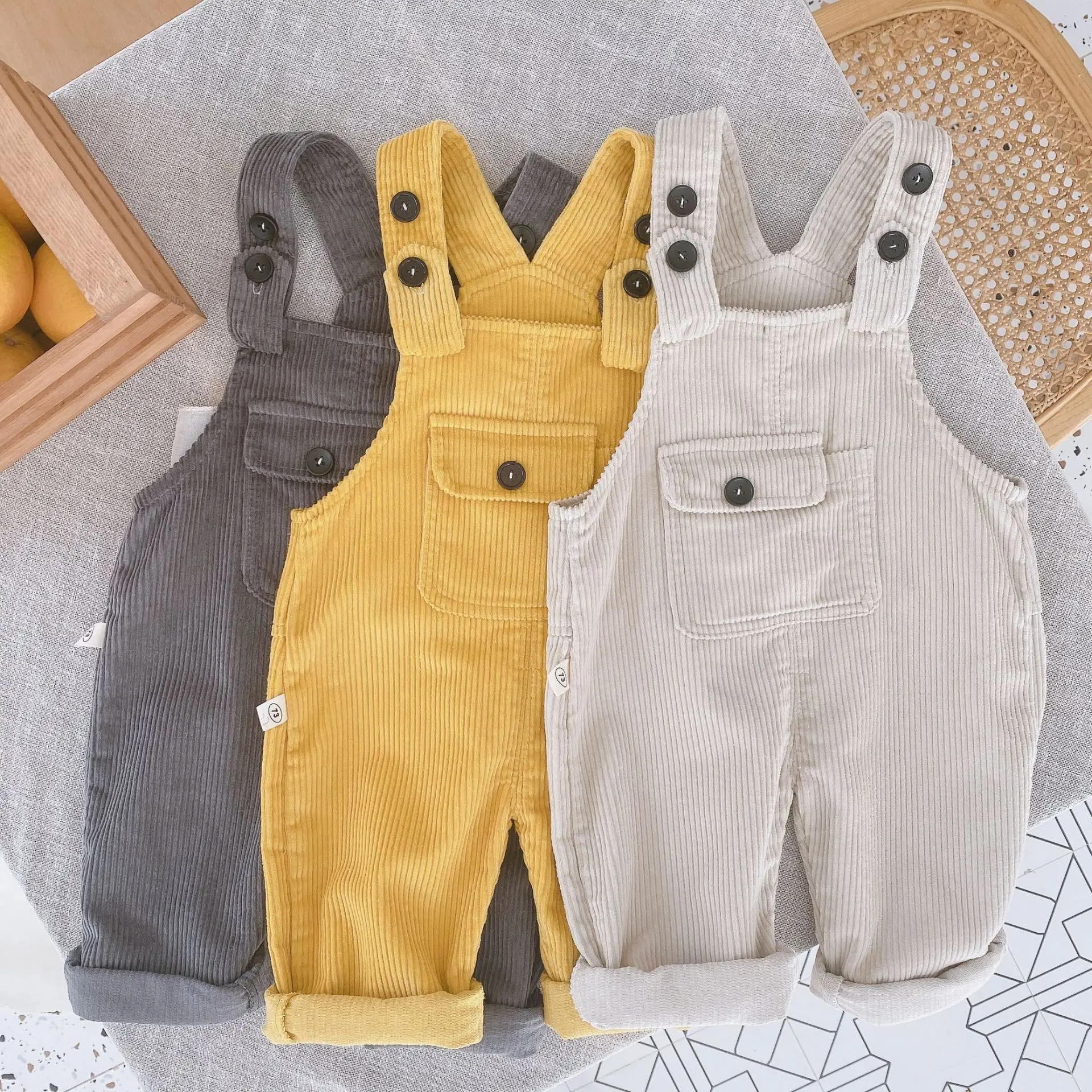Newborn Baby Kid Clothes Autumn Girls Boy Corduroy Children Rompers Solid Jumpsuit Sling Strap With Pocket Kids Overalls Outfits
Newborn Baby Kid Clothes Autumn Girls Boy Corduroy Children Rompers Solid Jumpsuit Sling Strap With Pocket Kids Overalls Outfits