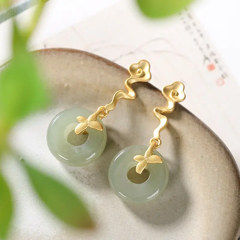 Hetian Jade S925 Sterling Silver round Jade Pendant Cloud Depth Unknown Xiangyun Hetian Gray Jade with Cheongsam Earrings Jewelr
Hetian Jade S925 Sterling Silver round Jade Pendant Cloud Depth Unknown Xiangyun Hetian Gray Jade with Cheongsam Earrings Jewelr