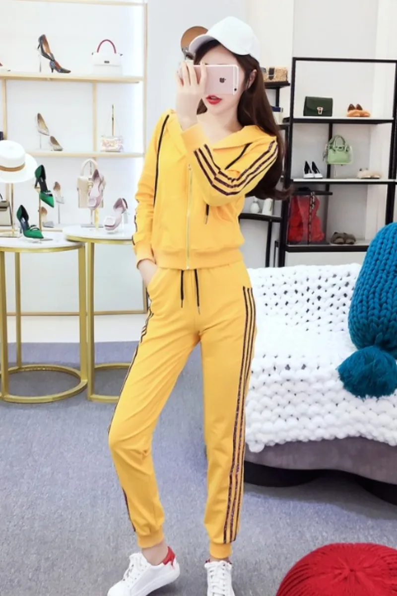 Foreign Style Autumn Fashion Two Piece Suit 2020 New Women's Hooded Coat Leisure Sports Slim Pants
Foreign Style Autumn Fashion Two Piece Suit 2020 New Women's Hooded Coat Leisure Sports Slim Pants