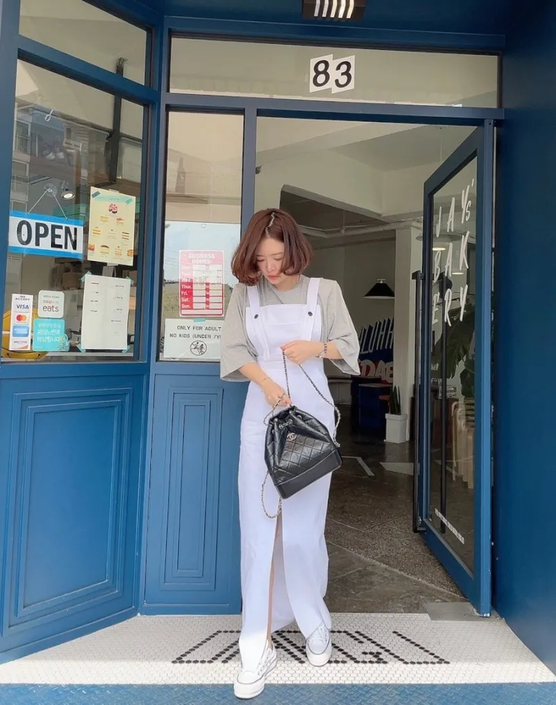 Spring, summer, the reduction of age before open fork shoulder-straps female knee-length dress
Spring, summer, the reduction of age before open fork shoulder-straps female knee-length dress