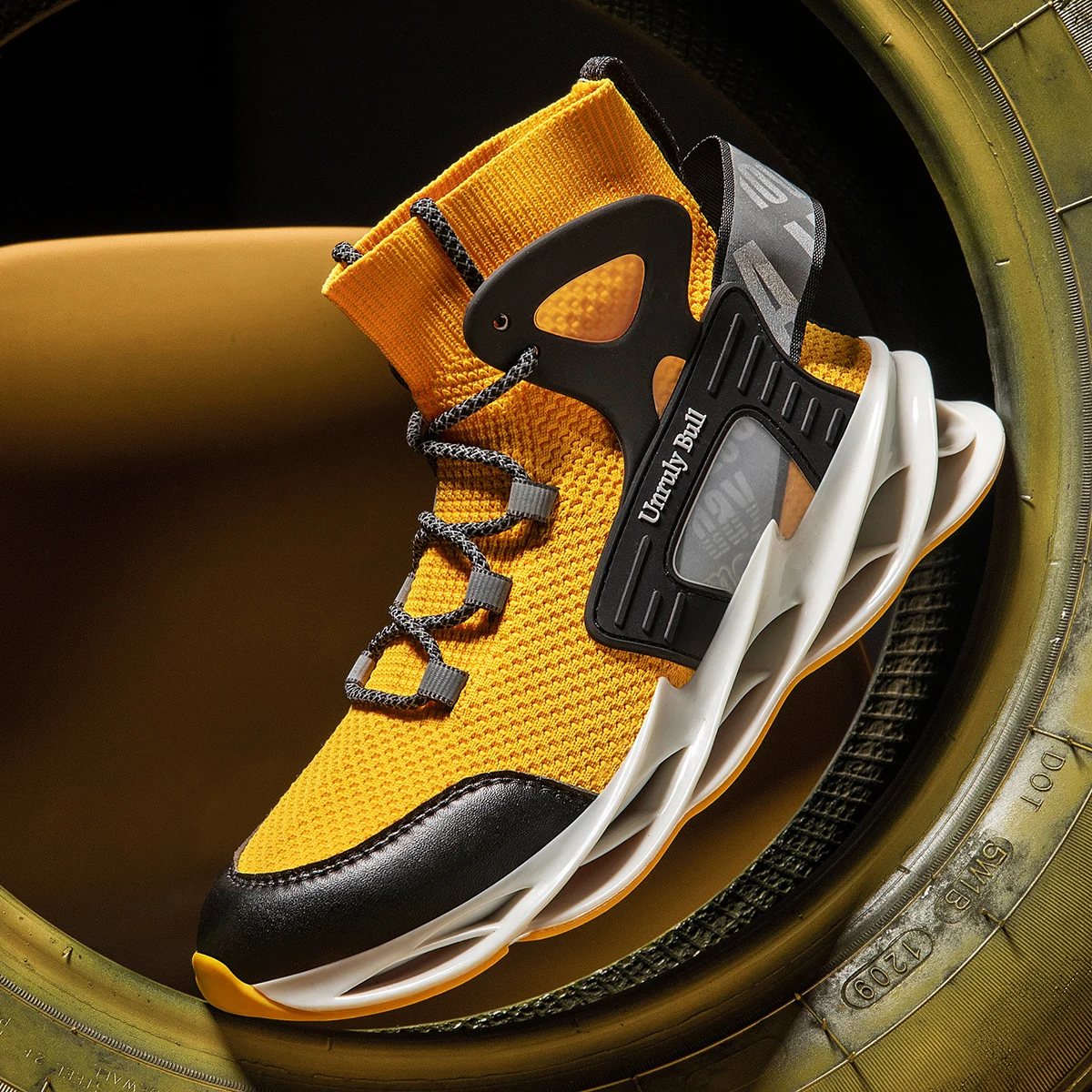 High-top shoes men breathable sneakers original tennis shoes men casual shoes safety walking luxury running shoes men shoes
High-top shoes men breathable sneakers original tennis shoes men casual shoes safety walking luxury running shoes men shoes