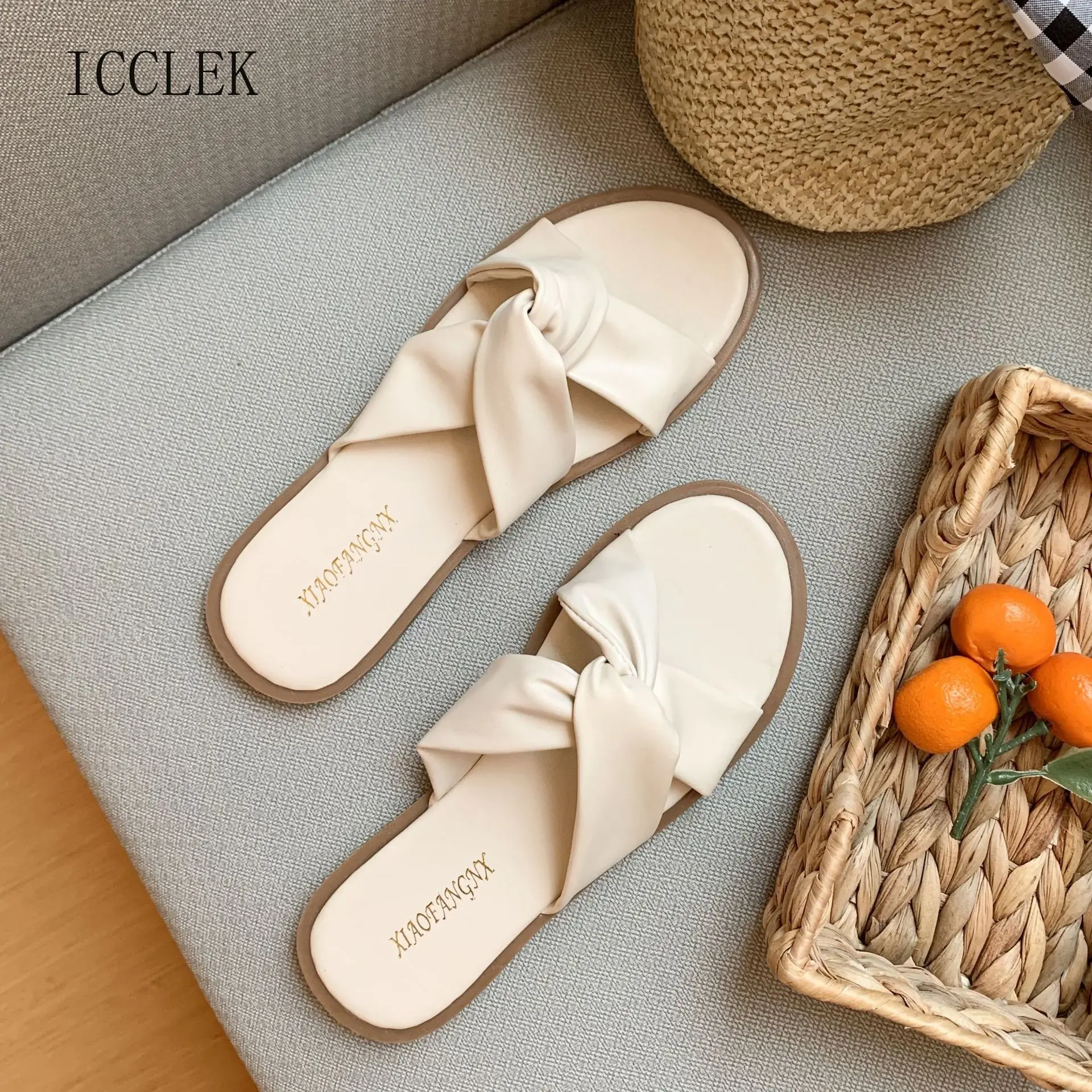 ICCLEK 2021 Slippers Female Summer Flat Bottom Girl Gentle Woman Slippers Sandals for Women Slippers Shoe for Women Fashion Shoe
ICCLEK 2021 Slippers Female Summer Flat Bottom Girl Gentle Woman Slippers Sandals for Women Slippers Shoe for Women Fashion Shoe