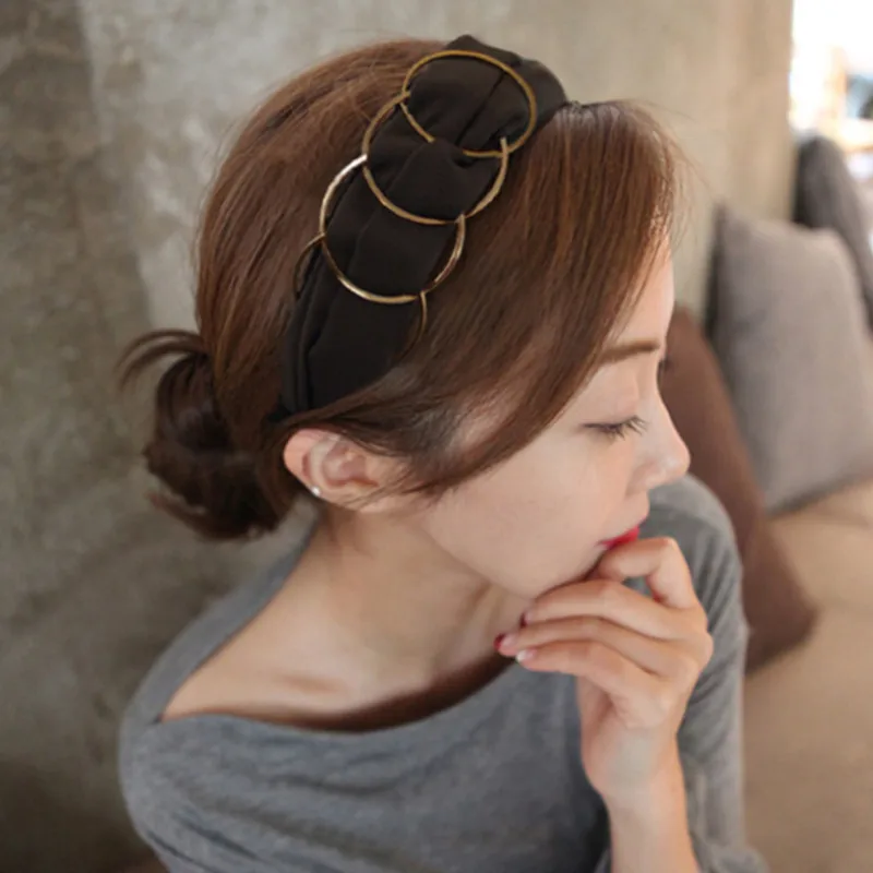 New High-end Boutique Headband Hair Accessories Women's Gold Ring Cross Stitching Fabric Wide-brimmed Fashion Hairband Hair Hoop
New High-end Boutique Headband Hair Accessories Women's Gold Ring Cross Stitching Fabric Wide-brimmed Fashion Hairband Hair Hoop