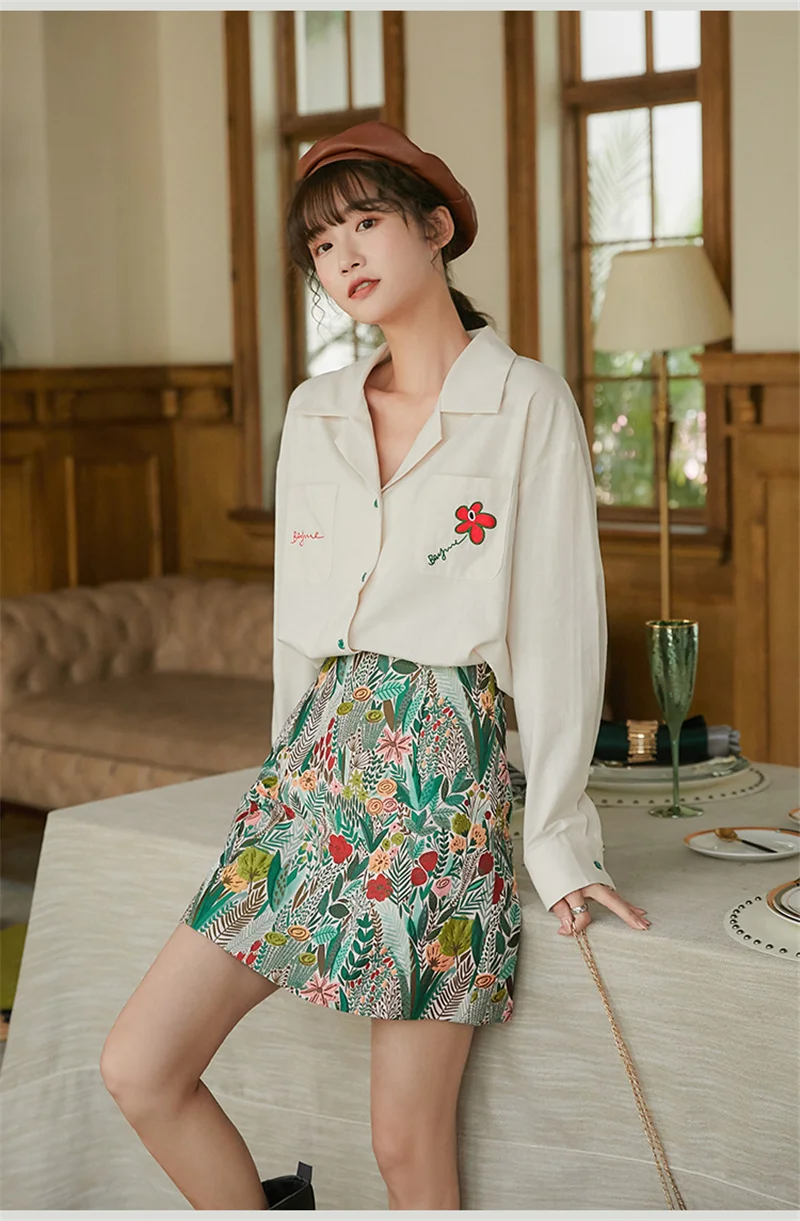 Early autumn half-length skirt design sense female niche autumn new light mature flower high-waisted a-line short skirt
Early autumn half-length skirt design sense female niche autumn new light mature flower high-waisted a-line short skirt