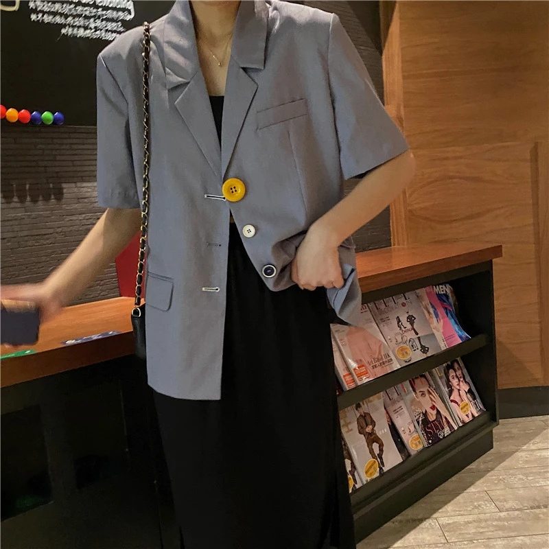 Spring Summer Thin Jacket Female Oversize Korean Fashion Chic Casual Loose Yellow Gray Suit Buttons Short Sleeve Blazer Women
Spring Summer Thin Jacket Female Oversize Korean Fashion Chic Casual Loose Yellow Gray Suit Buttons Short Sleeve Blazer Women