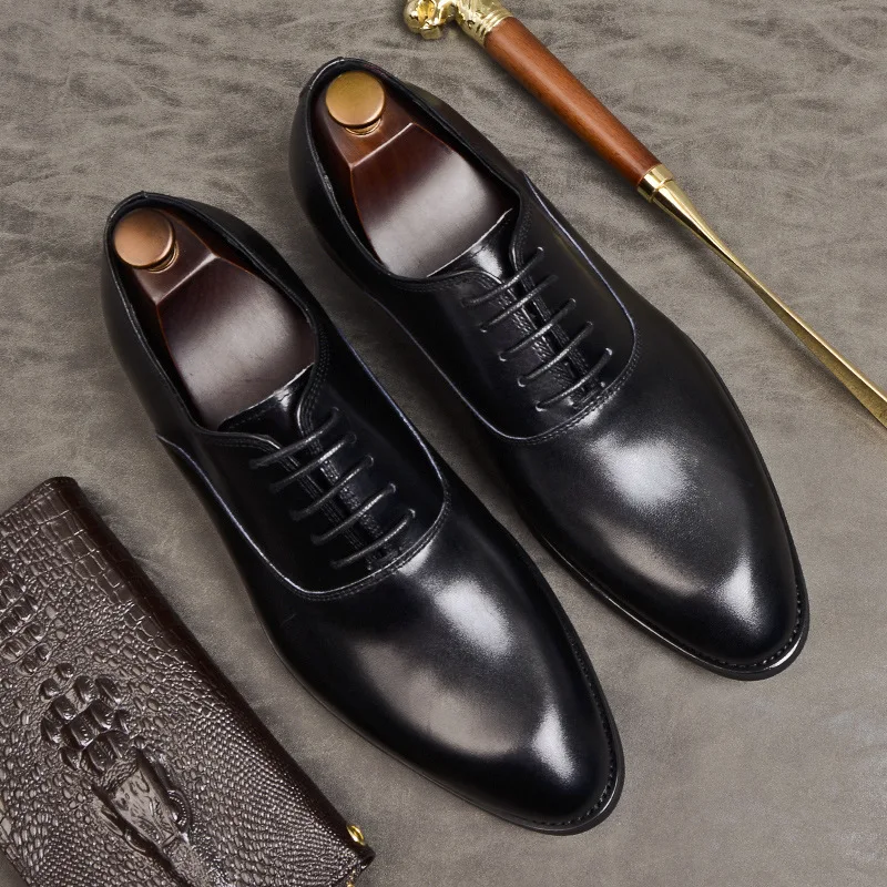 Fashion New High Quality Dress Shoes Men Genuine Leather Vintage Male Footwear Office Mens Shoes British Style Wedding Shoes 
Fashion New High Quality Dress Shoes Men Genuine Leather Vintage Male Footwear Office Mens Shoes British Style Wedding Shoes