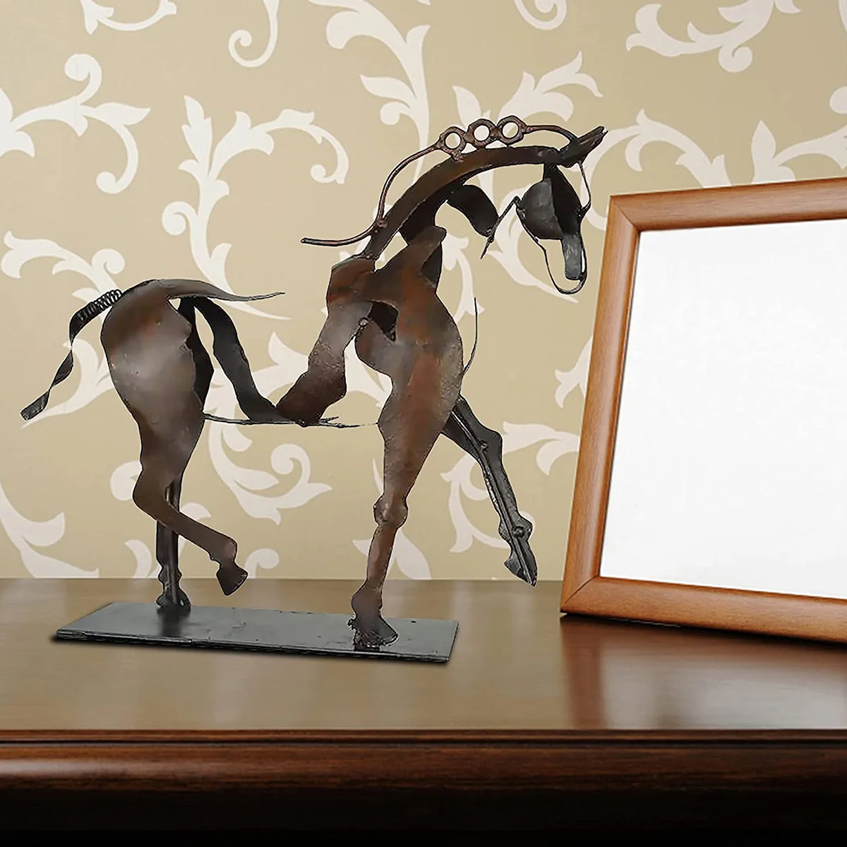 Art Metal Horse Statue Decor Modern Horse Sculpture Rustic Metal Statue Decorations Art Crafts Christmas Gift Desk Decor
Art Metal Horse Statue Decor Modern Horse Sculpture Rustic Metal Statue Decorations Art Crafts Christmas Gift Desk Decor