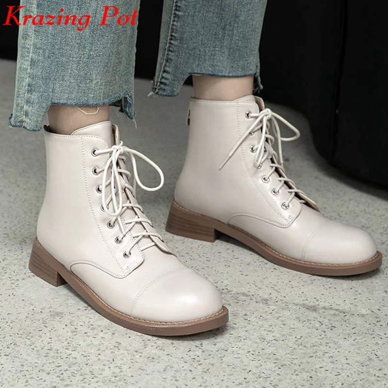 Krazing Pot cow leather Chelsea boots office lady keep warm winter cross-tied metal rivets lace up thick low heels ankle boots
Krazing Pot cow leather Chelsea boots office lady keep warm winter cross-tied metal rivets lace up thick low heels ankle boots