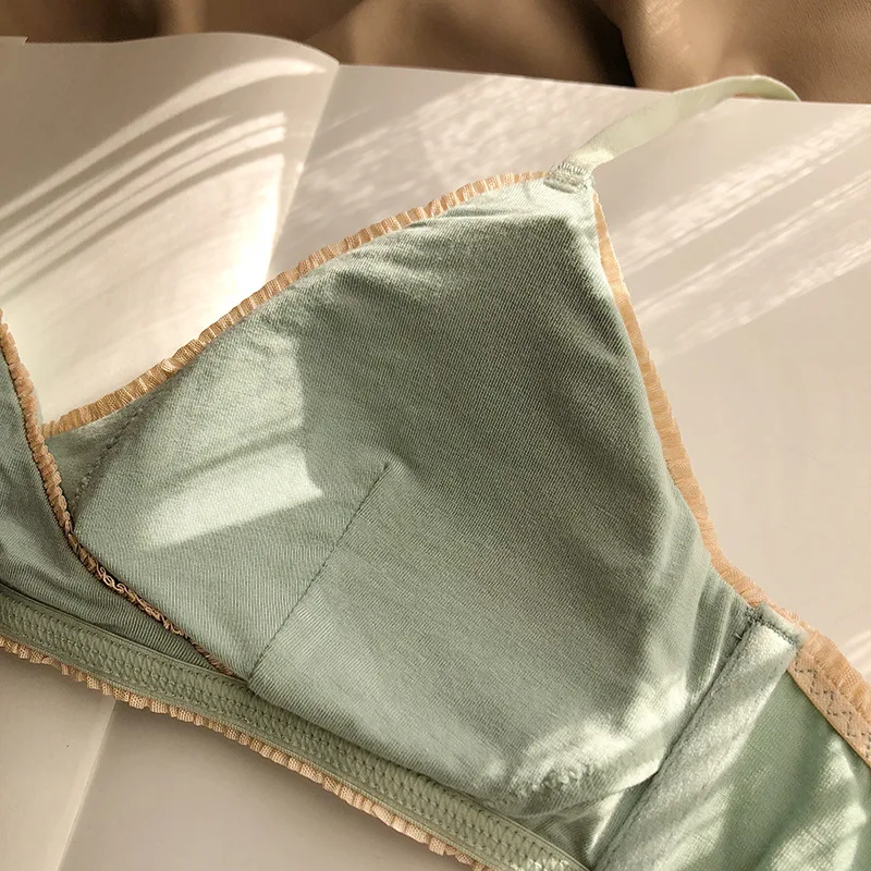 French New Cotton Modell Triangle Cup Women's Bras And Lingerie Sexy Japanese Foreign Trade Without Steel Ring Brassiere
French New Cotton Modell Triangle Cup Women's Bras And Lingerie Sexy Japanese Foreign Trade Without Steel Ring Brassiere