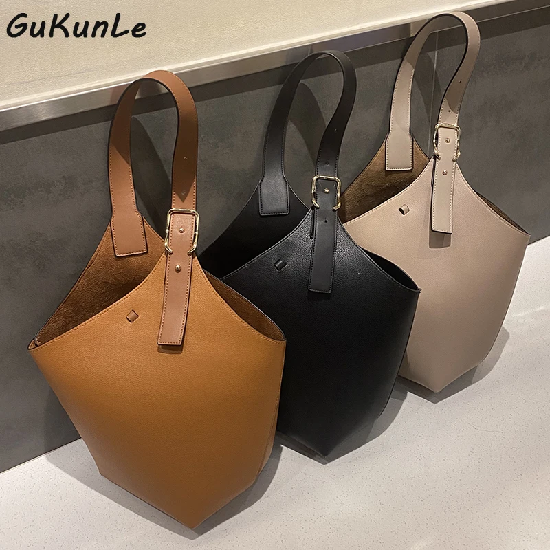 Composite Bag woman pu Leather Shoulder Bag for Women 2021 Branded Wide Belt Designer Handbag Female Trend women Bucket Bag set
Composite Bag woman pu Leather Shoulder Bag for Women 2021 Branded Wide Belt Designer Handbag Female Trend women Bucket Bag set