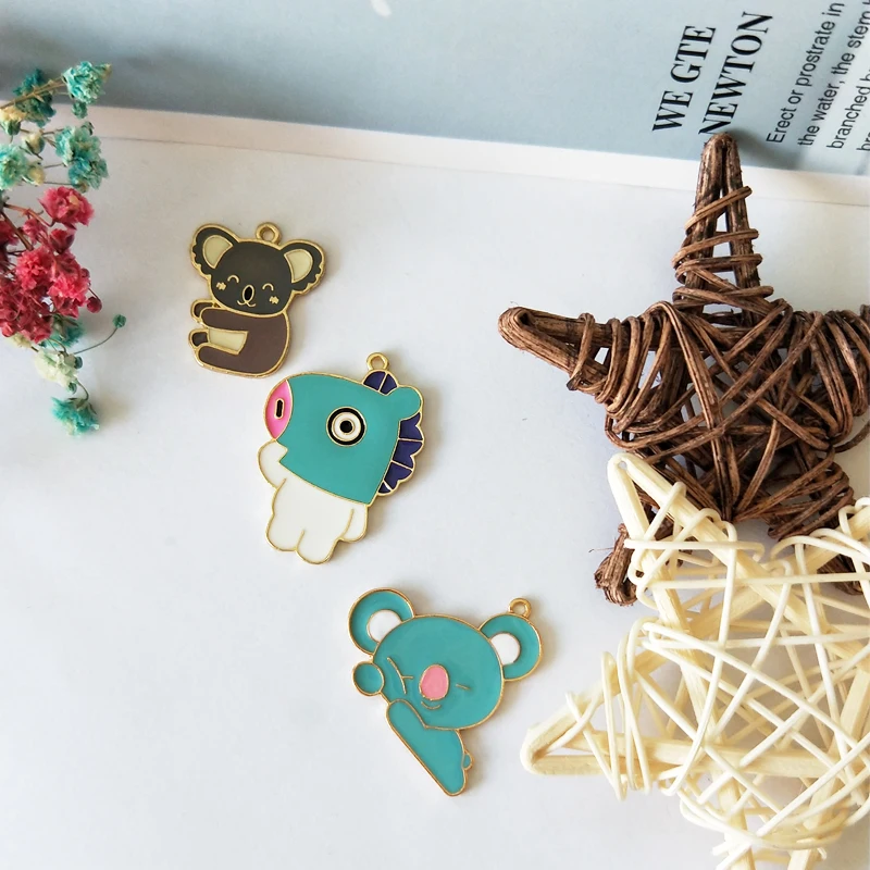 10pcs Cartoon Lovely Animals Enamel Alloy Charms Koala Bear Hippo Pendants Dangles DIY Earring Keychain Jewelry Accessory FX170
10pcs Cartoon Lovely Animals Enamel Alloy Charms Koala Bear Hippo Pendants Dangles DIY Earring Keychain Jewelry Accessory FX170