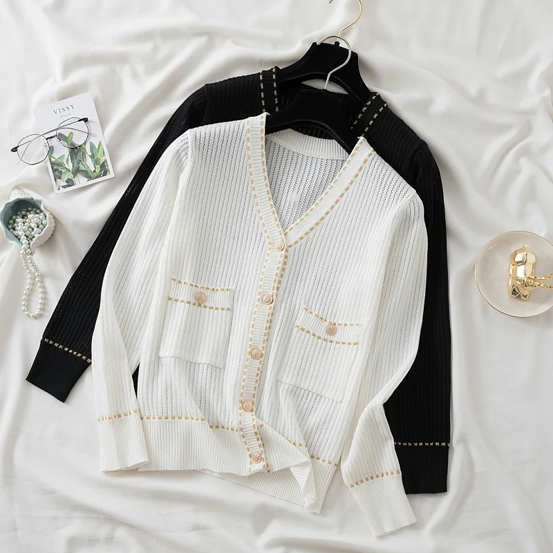 2022 Autumn New V-neck Ice Silk Knitted Cardigan Vintage Hollow Thin Short Cardigan Loose Long-sleeve Top with Pocket 17123 
2022 Autumn New V-neck Ice Silk Knitted Cardigan Vintage Hollow Thin Short Cardigan Loose Long-sleeve Top with Pocket 17123