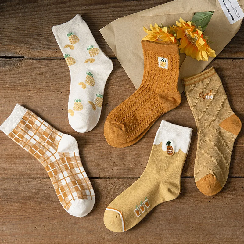 Bunching Socks Women's Korean Autumn and Winter New Korean Ins Japanese Pineapple Fruit Embroidery Tube Socks Wholesale
Bunching Socks Women's Korean Autumn and Winter New Korean Ins Japanese Pineapple Fruit Embroidery Tube Socks Wholesale