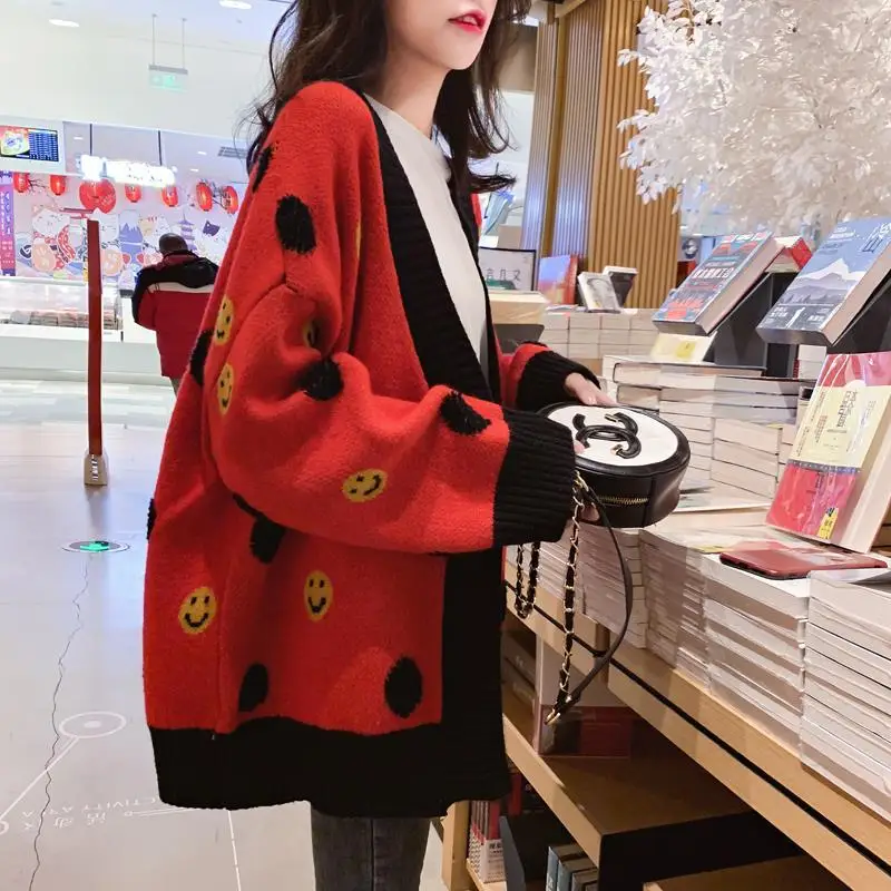 New sweater coat cardigan women's loose Korean version languid style women's autumn knitwear fashion
New sweater coat cardigan women's loose Korean version languid style women's autumn knitwear fashion