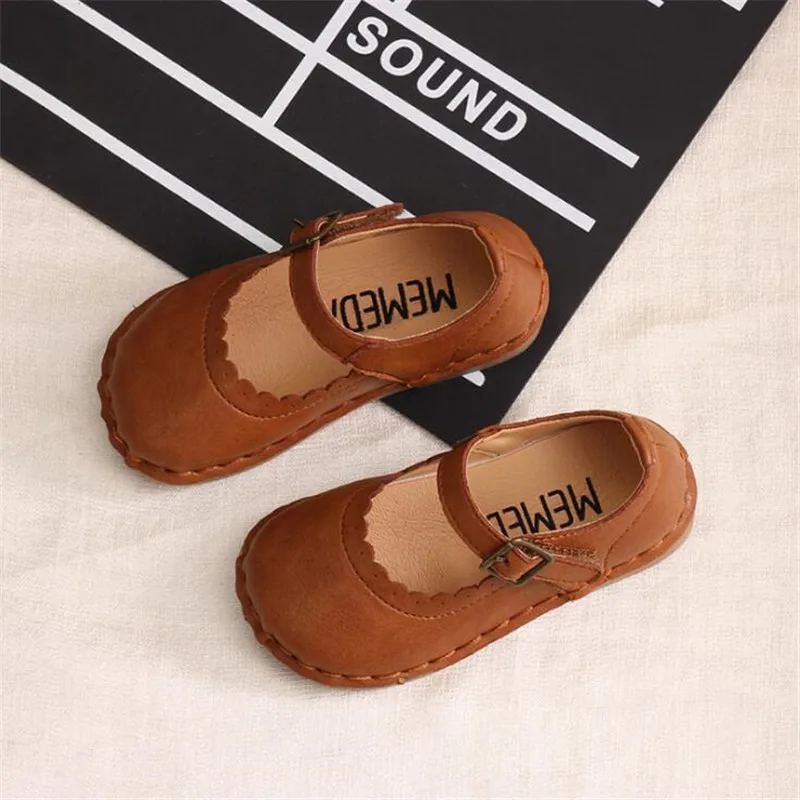 2021 New Girls Retro genuine Leather Shoes Baby Princess Student Soft Bottom Children Black Kids Loafer
2021 New Girls Retro genuine Leather Shoes Baby Princess Student Soft Bottom Children Black Kids Loafer