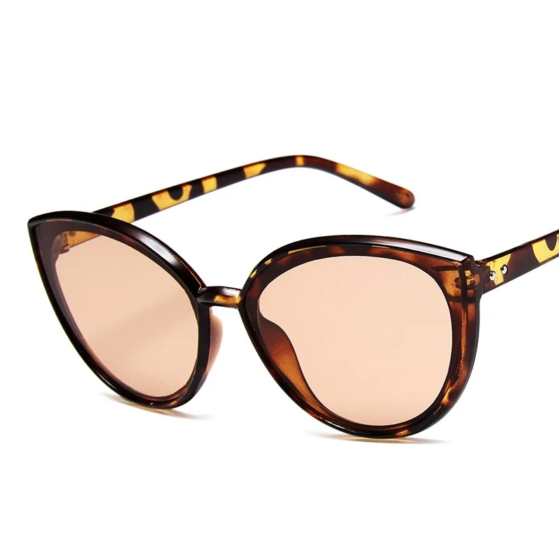 Cat Eye Women Sunglasses 2021 Fashion Oversized Glasses Designer Sun Glasses Shades For Men Coating Lens Lunettes Oculos De Sol
Cat Eye Women Sunglasses 2021 Fashion Oversized Glasses Designer Sun Glasses Shades For Men Coating Lens Lunettes Oculos De Sol