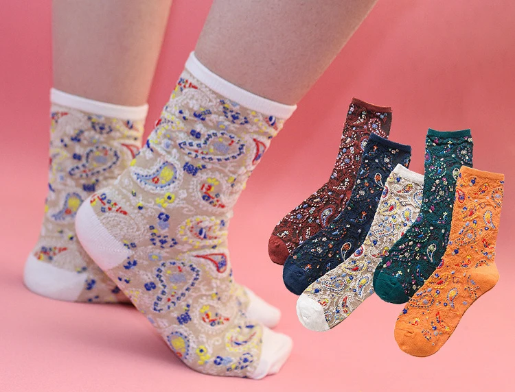 New Fashion Women Socks Cotton Wind Flowers Ethnic Style Jacquard White Color for Spring Autumn and Winter Cute 2021
New Fashion Women Socks Cotton Wind Flowers Ethnic Style Jacquard White Color for Spring Autumn and Winter Cute 2021