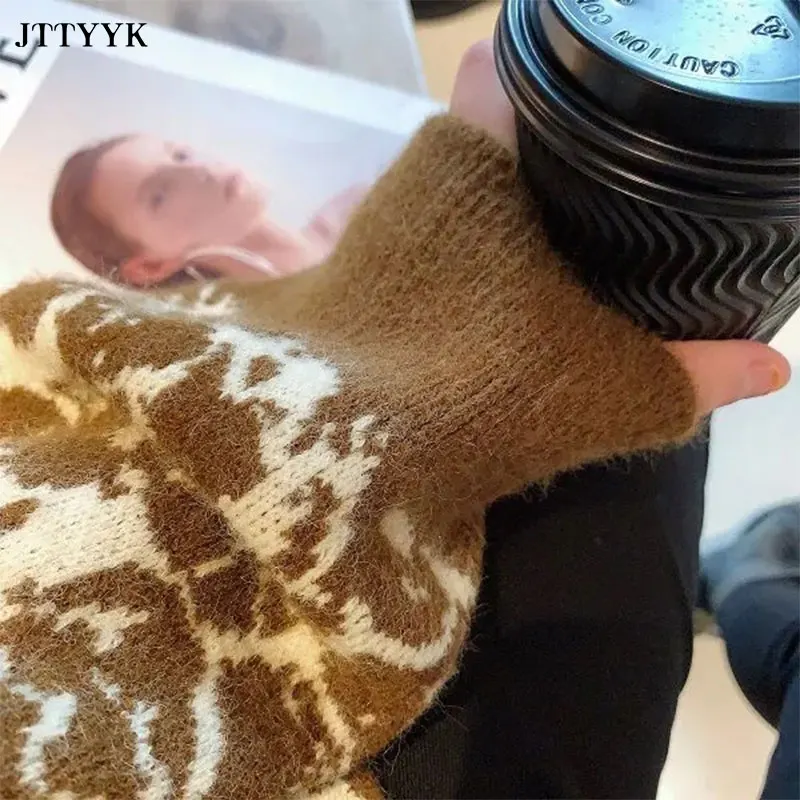 Short Loose Pullover Sweater Womens Fall Winter Long sleeve O Neck Irregular Edge Design Sweater Thick Warm Printing Knitted Top
Short Loose Pullover Sweater Womens Fall Winter Long sleeve O Neck Irregular Edge Design Sweater Thick Warm Printing Knitted Top