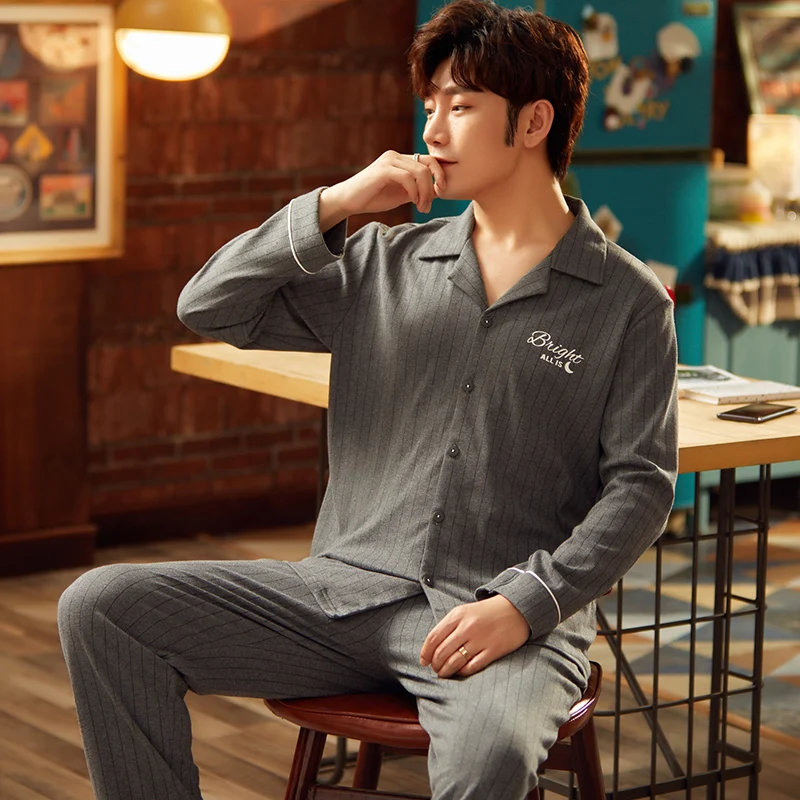 Новинка, мужской пижамный комплект 2021, Весенняя Мужская одежда для сна, пижама из хлопка с длинным рукавом для мужчин, штаны для отдыха
Новинка, мужской пижамный комплект 2021, Весенняя Мужская одежда для сна, пижама из хлопка с длинным рукавом для мужчин, штаны для отдыха