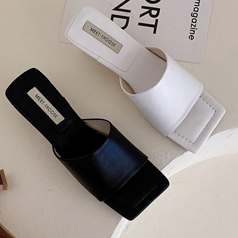 Women Slippers Shoes Female Square High Heels Summer 2021 Ladies Sandals Outdoor Metal Slides Female Slippers Fiop Flop Shoes
Women Slippers Shoes Female Square High Heels Summer 2021 Ladies Sandals Outdoor Metal Slides Female Slippers Fiop Flop Shoes