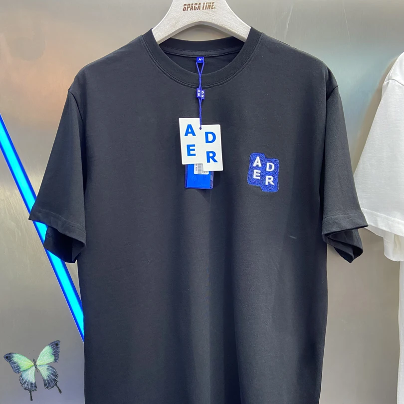 Simple Ader Error T Shirt Embroidery Graffiti Letter Men Women Oversize Adererror T-shirt
Simple Ader Error T Shirt Embroidery Graffiti Letter Men Women Oversize Adererror T-shirt