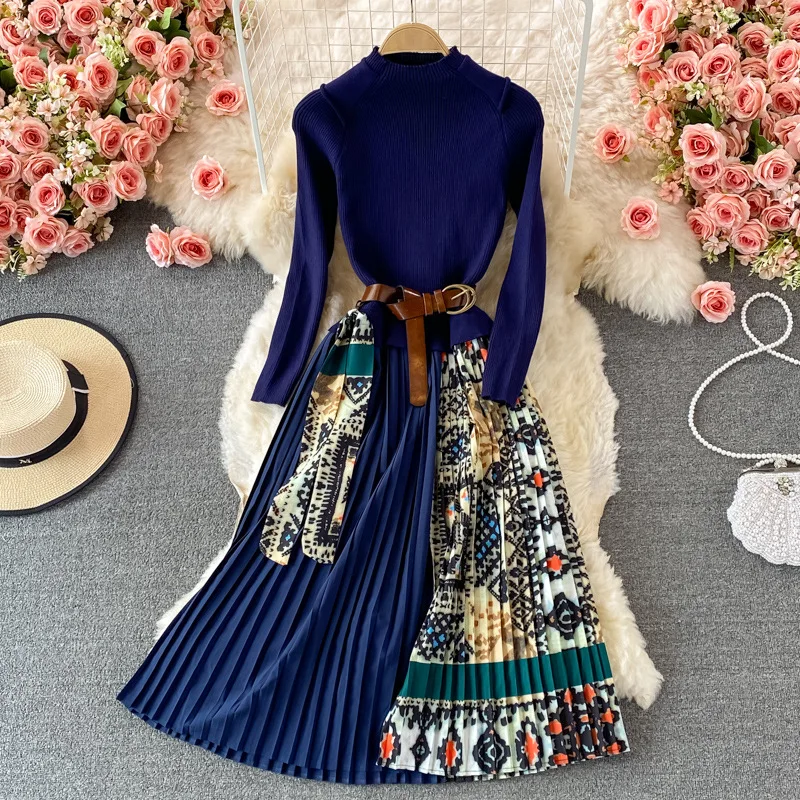 Women's Dress Autumn2021 Winter French Retro Print Stitching Fake Two-piece Slim Waist O-neck Knit Sweater Pleated Casual Dress
Women's Dress Autumn2021 Winter French Retro Print Stitching Fake Two-piece Slim Waist O-neck Knit Sweater Pleated Casual Dress