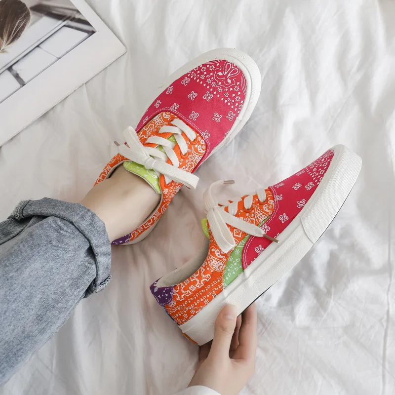 Graffiti Canvas Sneakers Women's Shoes Flat Casual Sports Shoes Summer Low Cut Woman Vulcanize Shoes Student Designer 2021 New
Graffiti Canvas Sneakers Women's Shoes Flat Casual Sports Shoes Summer Low Cut Woman Vulcanize Shoes Student Designer 2021 New