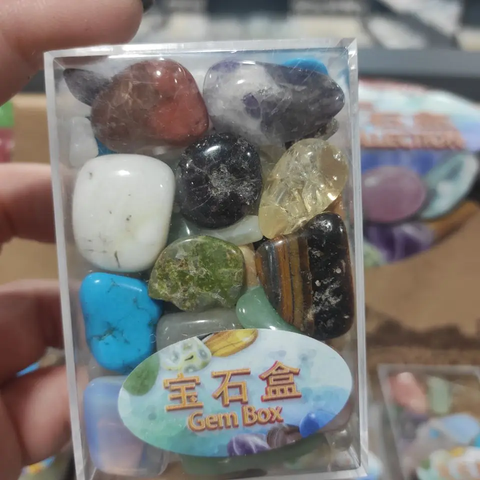 a box Natural Mixed Quartz Crystal Stone Rock Gravel Specimen Tank Decor Natural stones and minerals
a box Natural Mixed Quartz Crystal Stone Rock Gravel Specimen Tank Decor Natural stones and minerals
