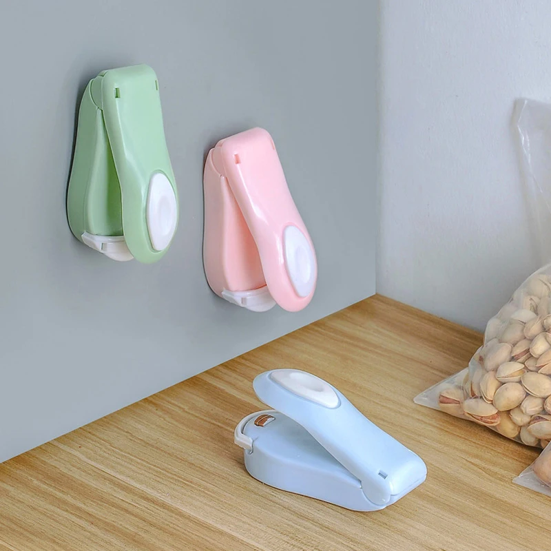Mini Portable Food Sealer Snack Bag Clip Candy Blend Hot Sealer Random Color Electric Sealer Home Kitchen Store Appliances Tools
Mini Portable Food Sealer Snack Bag Clip Candy Blend Hot Sealer Random Color Electric Sealer Home Kitchen Store Appliances Tools
