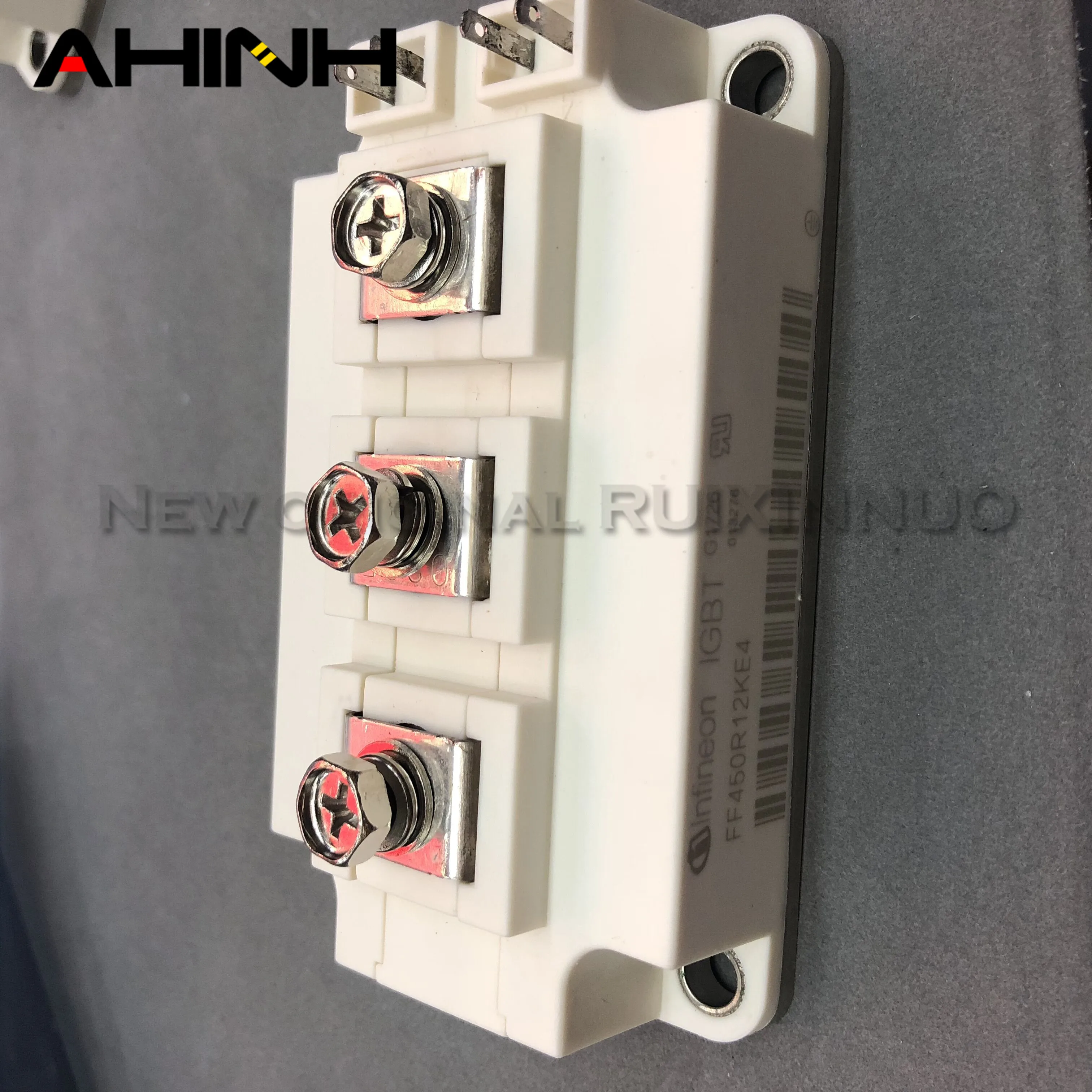 FF450R12KE4 
FF450R12KE4