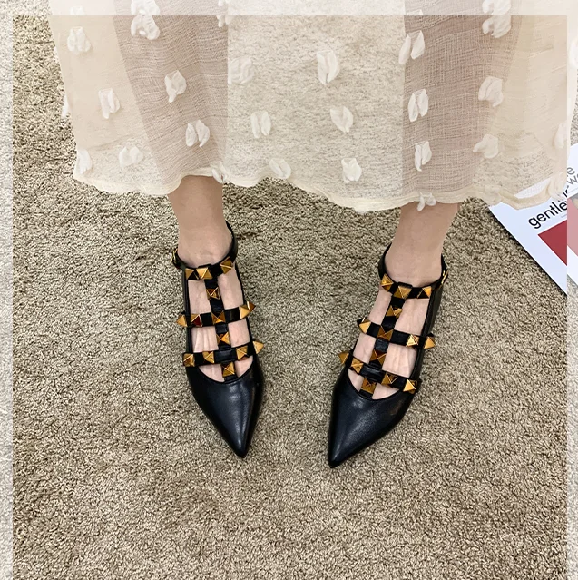 Sandals fairy style new Korean fashion versatile rivet casual thick heel Roman shoes
Sandals fairy style new Korean fashion versatile rivet casual thick heel Roman shoes