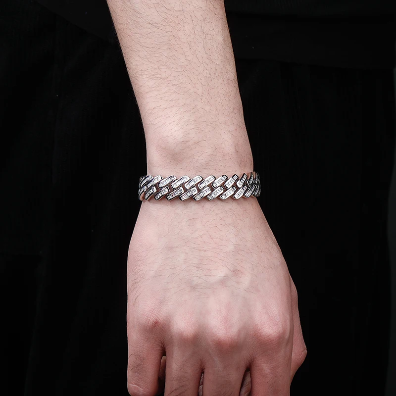 2021 NEW Bracelet 12mm Baguette Prong Cuban Link Bracelet AAA+CZ Iced Out Chain High Quality Hip Hop Luxury Jewelry For Gift
2021 NEW Bracelet 12mm Baguette Prong Cuban Link Bracelet AAA+CZ Iced Out Chain High Quality Hip Hop Luxury Jewelry For Gift