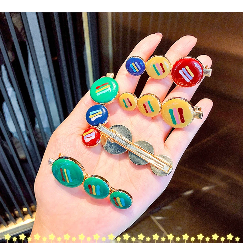 1Pcs Retro Painting Girly Hair Clip Round Metal Duckbill Clip Simple Girly Hair Clip Bangs Clip Fashion Hair Accessories
1Pcs Retro Painting Girly Hair Clip Round Metal Duckbill Clip Simple Girly Hair Clip Bangs Clip Fashion Hair Accessories