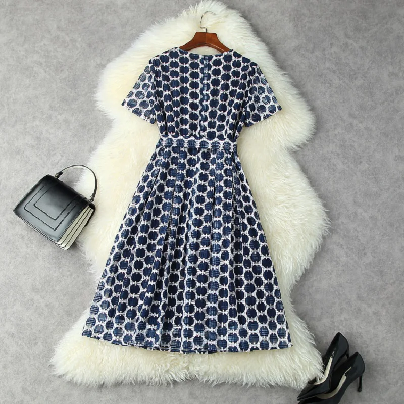 Summer Polka Dot Print Short Sleeve Gauze Party Dresses Women's Retro Work Dress 2021 New Fashion Office Work Sexy Point Dress
Summer Polka Dot Print Short Sleeve Gauze Party Dresses Women's Retro Work Dress 2021 New Fashion Office Work Sexy Point Dress