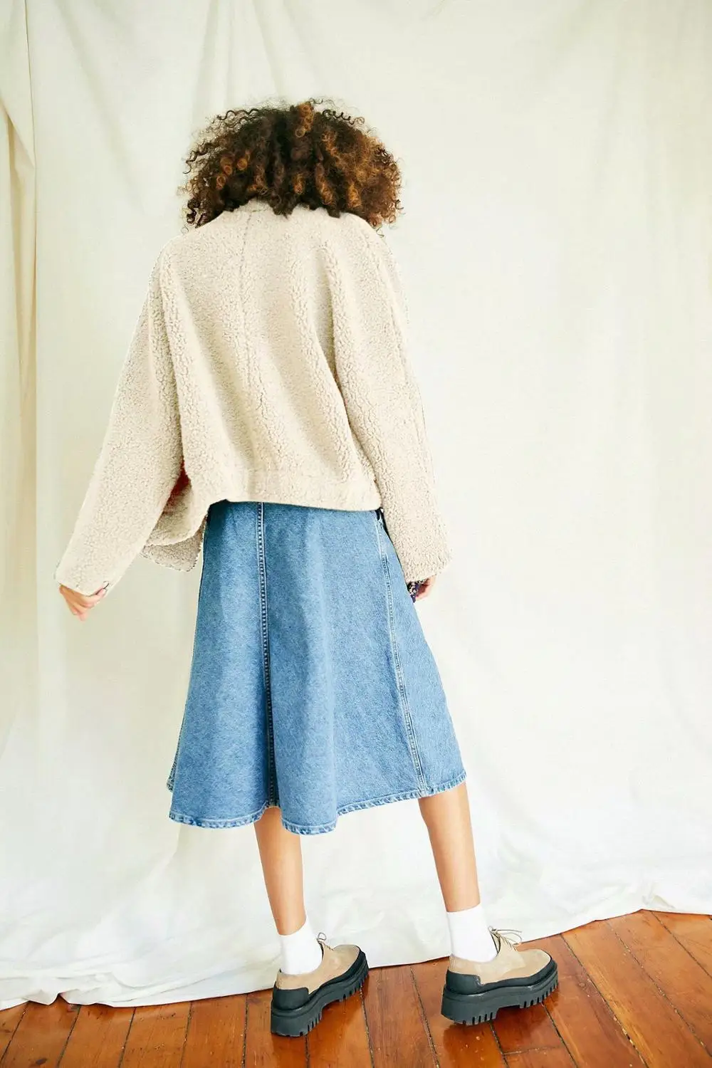 Women Lambswool Coat Stand Neck Long Sleeve Button Jacket Cardigan Wool Crop Top Winter Clothing
Women Lambswool Coat Stand Neck Long Sleeve Button Jacket Cardigan Wool Crop Top Winter Clothing