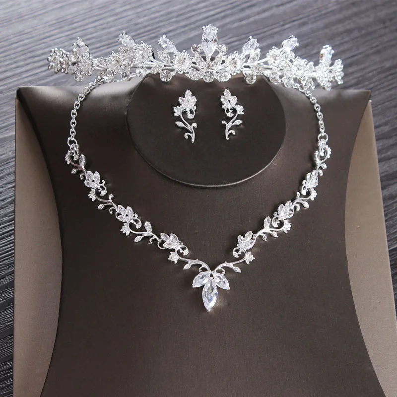 Luxury Cubic Zircon Floral Bridal Jewelry Set Wedding Jewelry Set Rhinestone Diadem Tiaras Crown Choker Necklace Earrings Bijoux
Luxury Cubic Zircon Floral Bridal Jewelry Set Wedding Jewelry Set Rhinestone Diadem Tiaras Crown Choker Necklace Earrings Bijoux