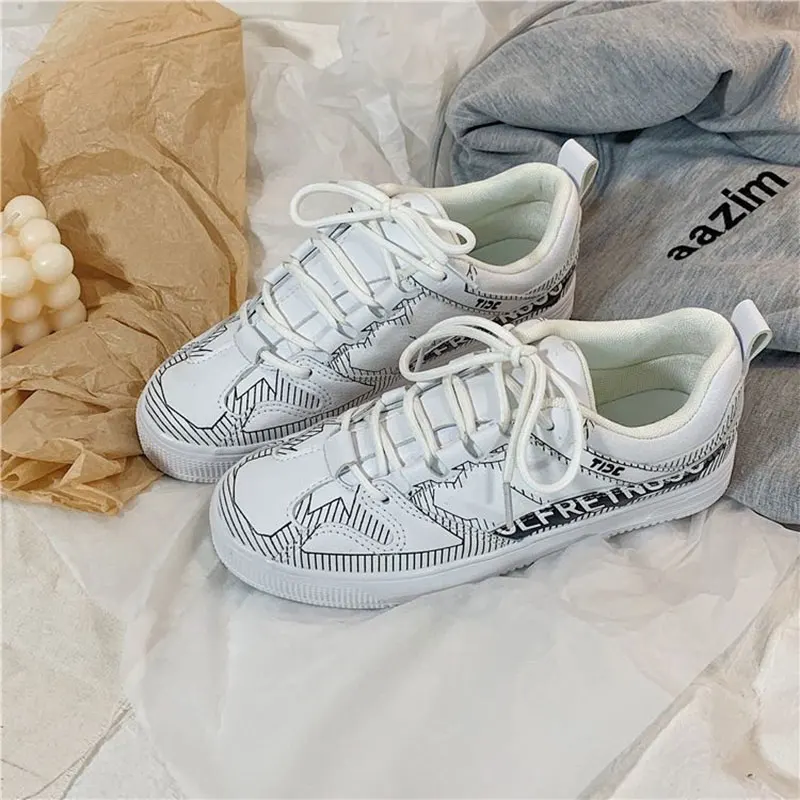 Women's Low Top Casual Skate Shoe Street Style Art Sketch White Fashion Sneaker
Women's Low Top Casual Skate Shoe Street Style Art Sketch White Fashion Sneaker
