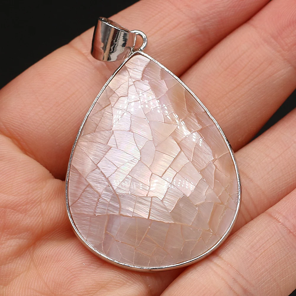 Hot Selling Natural Pink Shell Edging Fashion Personality Heart-shaped Pendant for DIY Making Necklace Pendant Size 30x50mm
Hot Selling Natural Pink Shell Edging Fashion Personality Heart-shaped Pendant for DIY Making Necklace Pendant Size 30x50mm